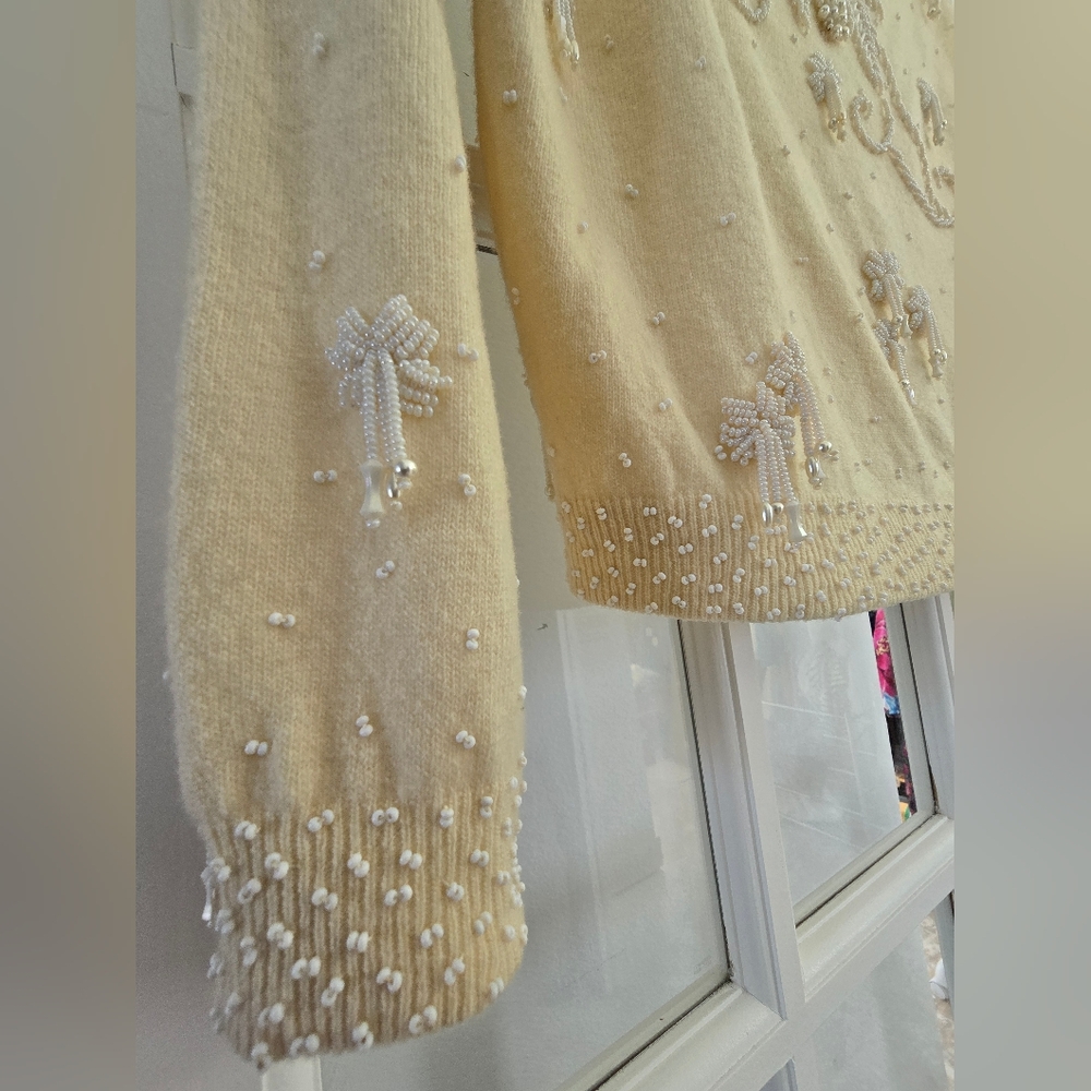 VINTAGE RARE 1950s Lambswool Angora Beaded Palm Tree Motiff Cocktail Cardigan - Picture 7 of 16